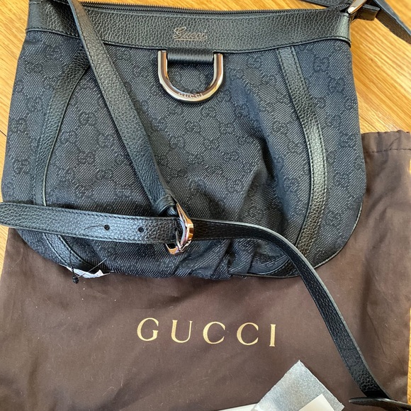 New 100% Authentic Gucci Crossbody bag - Picture 2 of 9